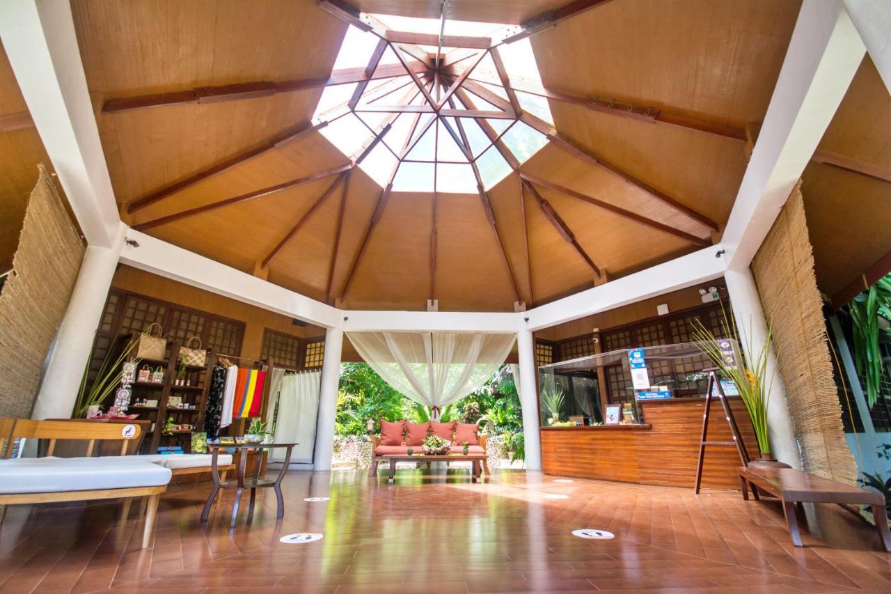 Mandala Spa & Resort Villas Manoc-Manoc Buitenkant foto