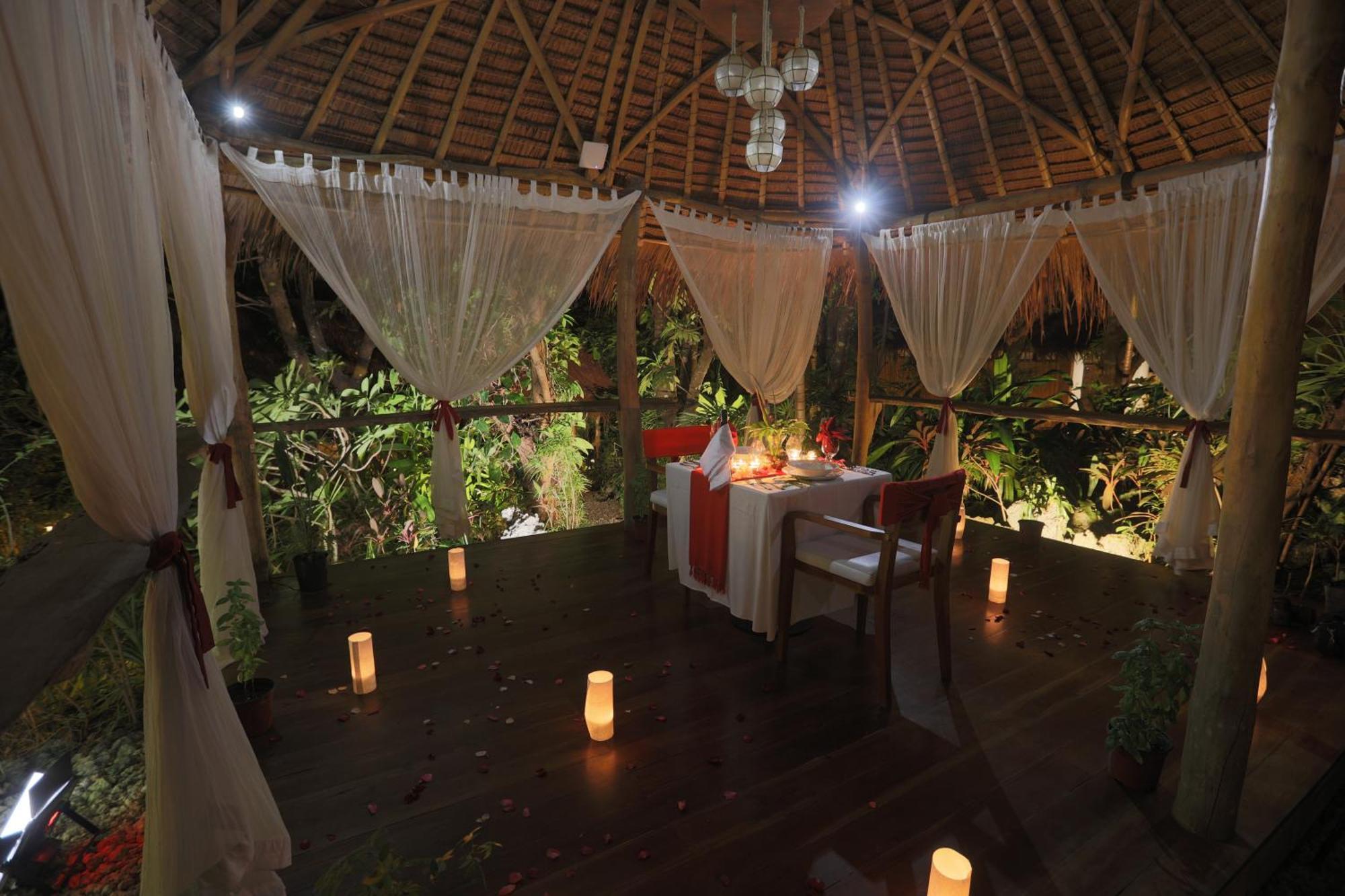 Mandala Spa & Resort Villas Manoc-Manoc Buitenkant foto