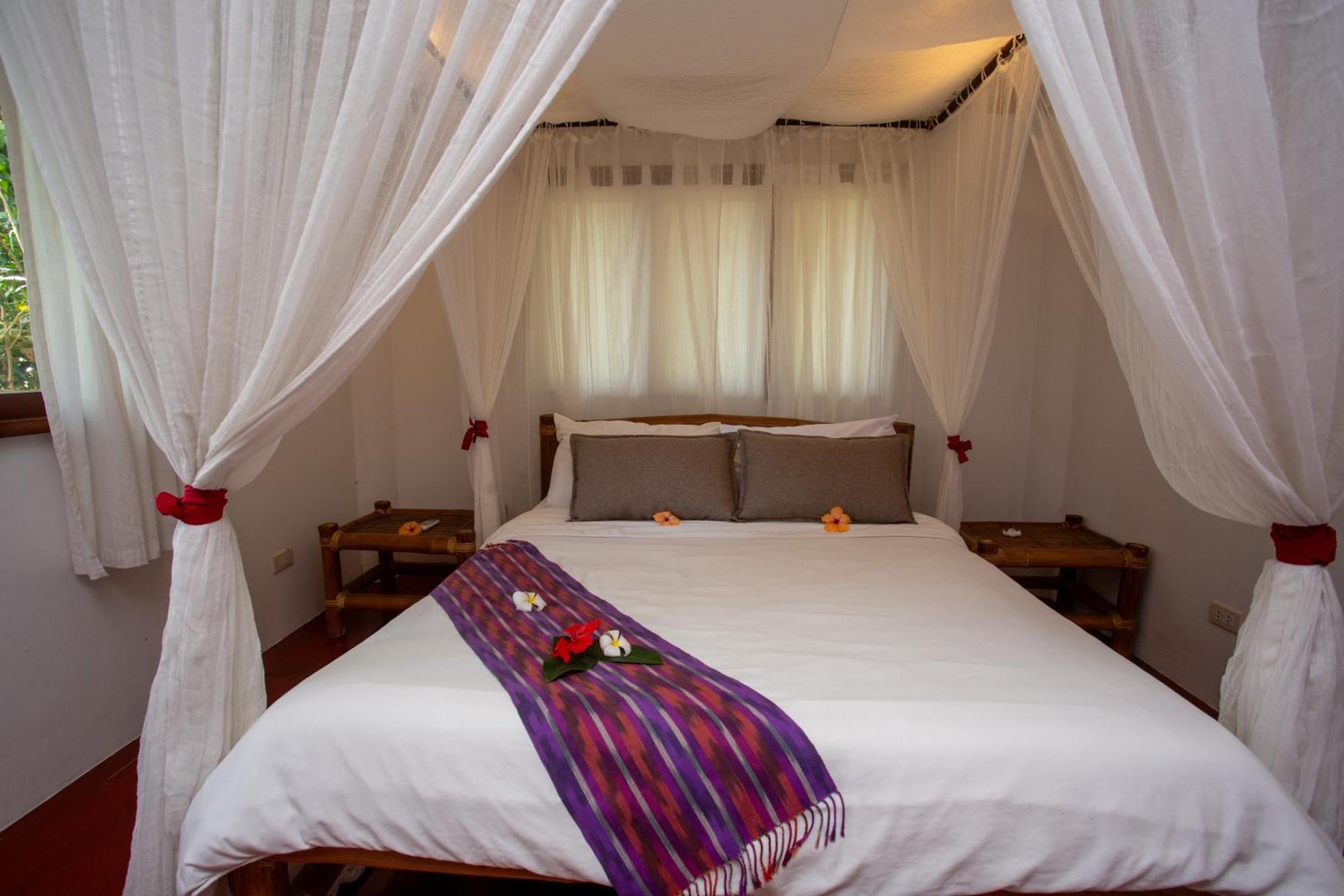 Mandala Spa & Resort Villas Manoc-Manoc Buitenkant foto